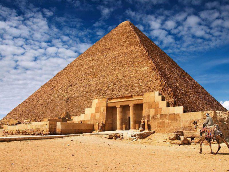 From Hurghada: Cairo 2-Day Tour incl. Flights and Hotel